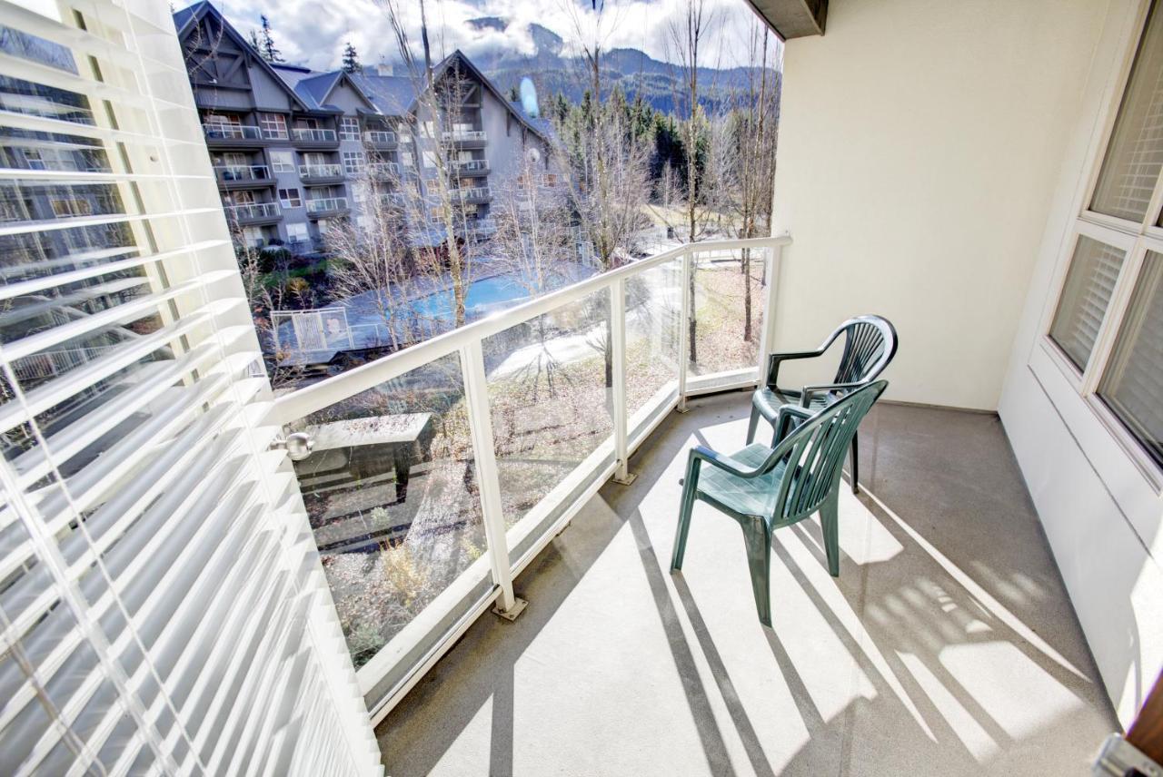 The Aspens II Villa Whistler Room photo