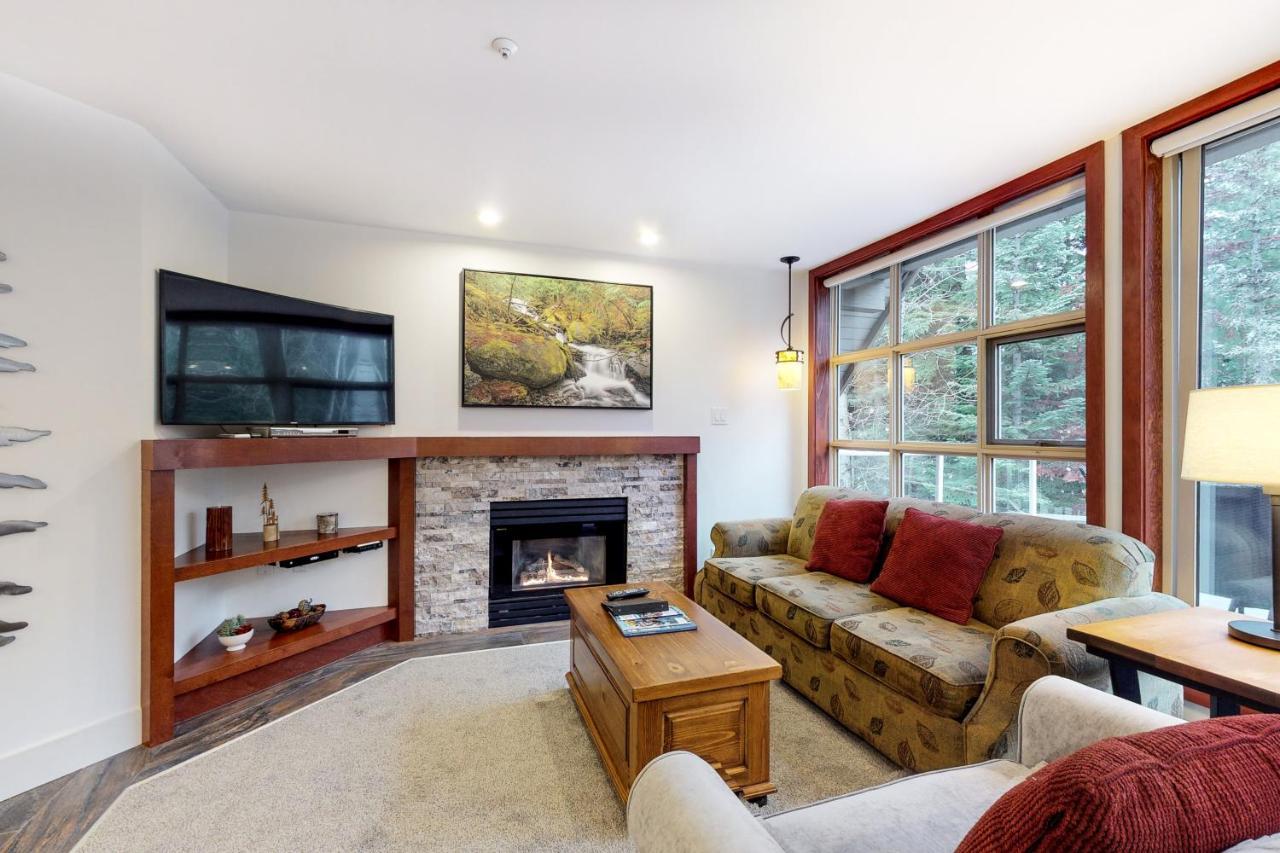 The Aspens II Villa Whistler Room photo